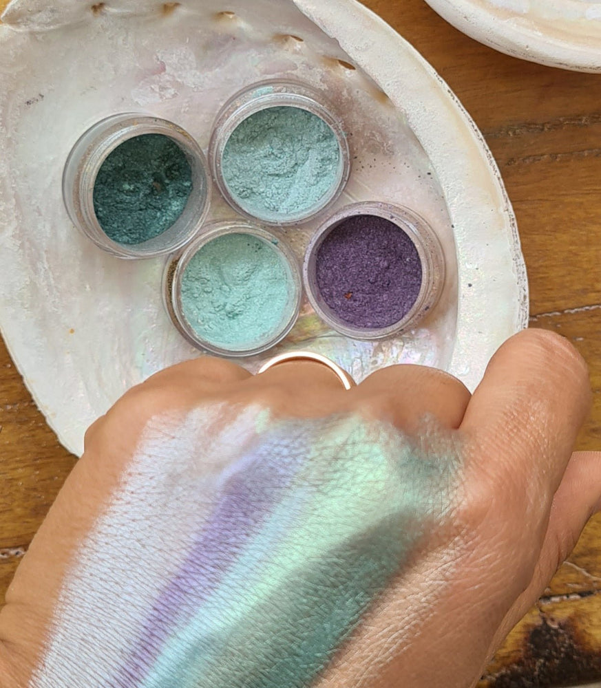
                
                    Load image into Gallery viewer, Mineral Eyeshadow (Opal Pigment Pot) Vegan - Alit Cosmetics Made_in_Australia - Toxin Free Eyeshadows
                
            