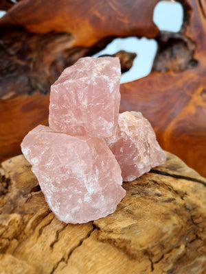
                
                    Load image into Gallery viewer, Rose Quartz Crystal Vegan - Alit Cosmetics Made_in_Australia - Toxin Free
                
            