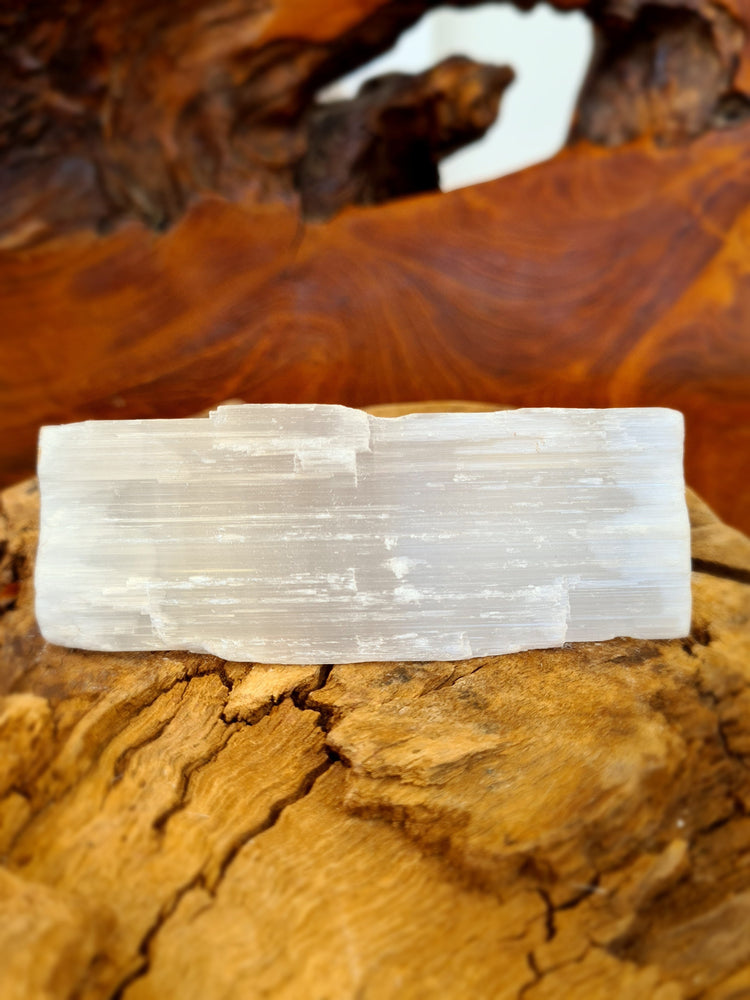 
                
                    Load image into Gallery viewer, Satin Spar Selenite Crystal Vegan - Alit Cosmetics Made_in_Australia - Toxin Free
                
            